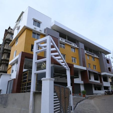 Meenakshi Inn Udupi Exteriör bild